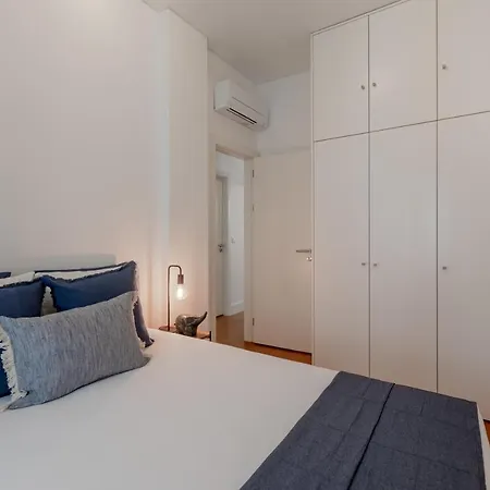 Industrial Haven - Downtown Apartament *
