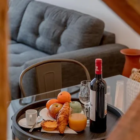 Industrial Haven - Downtown Лиссабон